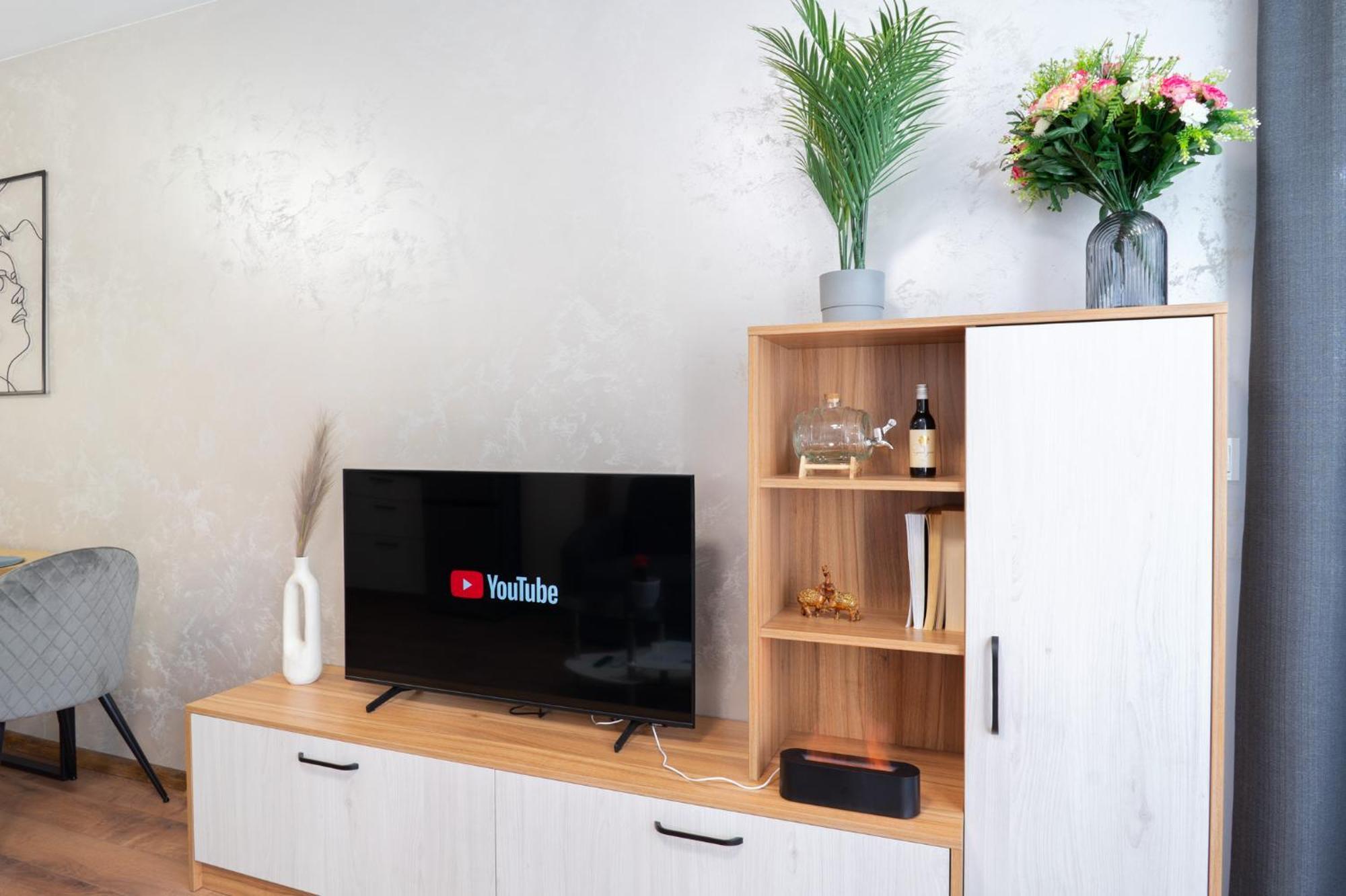 New Modern & Cozy Apartment With Free Private Parking And Ev Charging Station Βάρνα Εξωτερικό φωτογραφία
