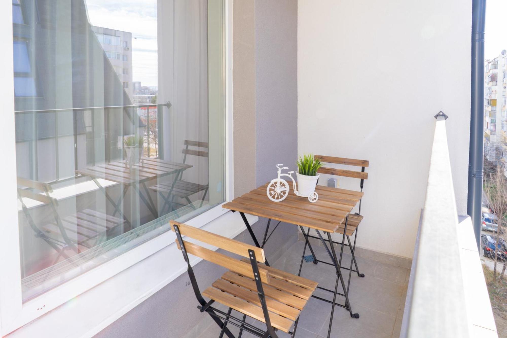 New Modern & Cozy Apartment With Free Private Parking And Ev Charging Station Βάρνα Εξωτερικό φωτογραφία